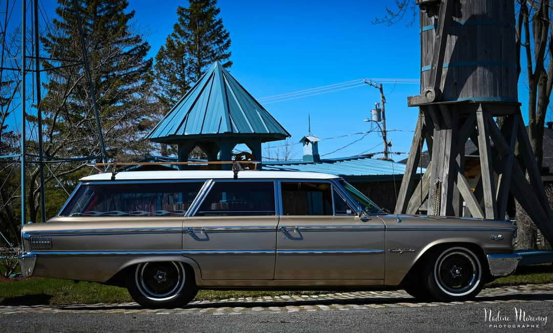 Ford Country Sedan